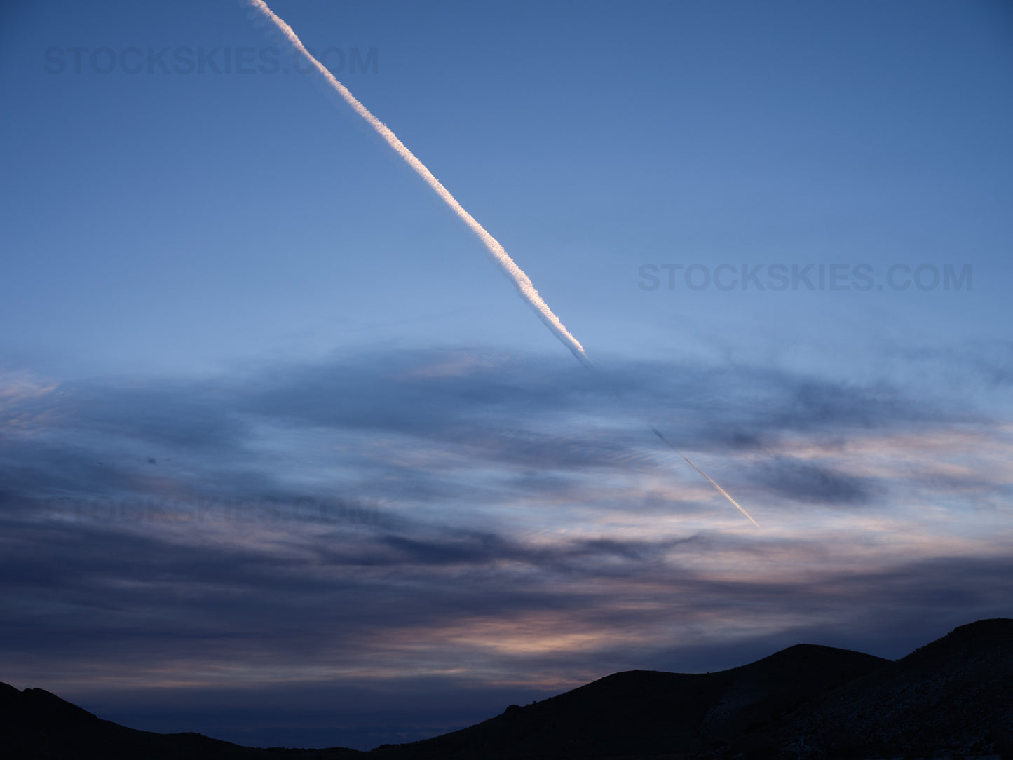 003015 Stock Skies